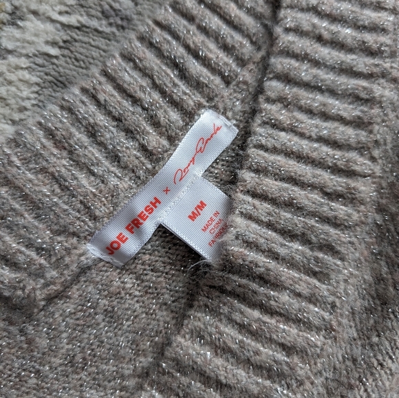 Joe Fresh x Roxy Earle Embellished Sweater size Medium - Picture 5 of 7